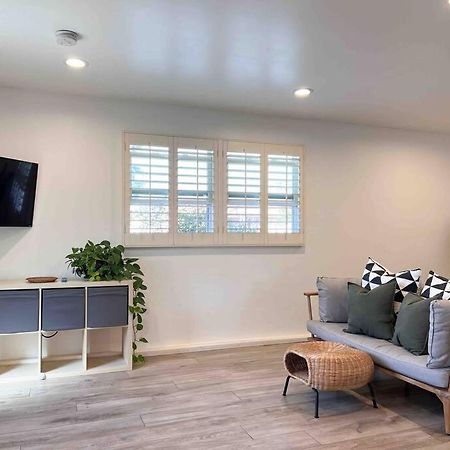 The Cozy Oasis - A Renovated And Modern Studio Near Lax + Sofi + Beaches + Freeway Lawndale Exterior foto