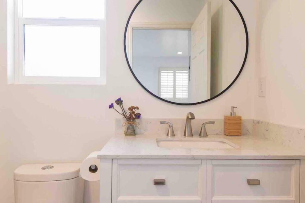 The Cozy Oasis - A Renovated And Modern Studio Near Lax + Sofi + Beaches + Freeway Lawndale Exterior foto