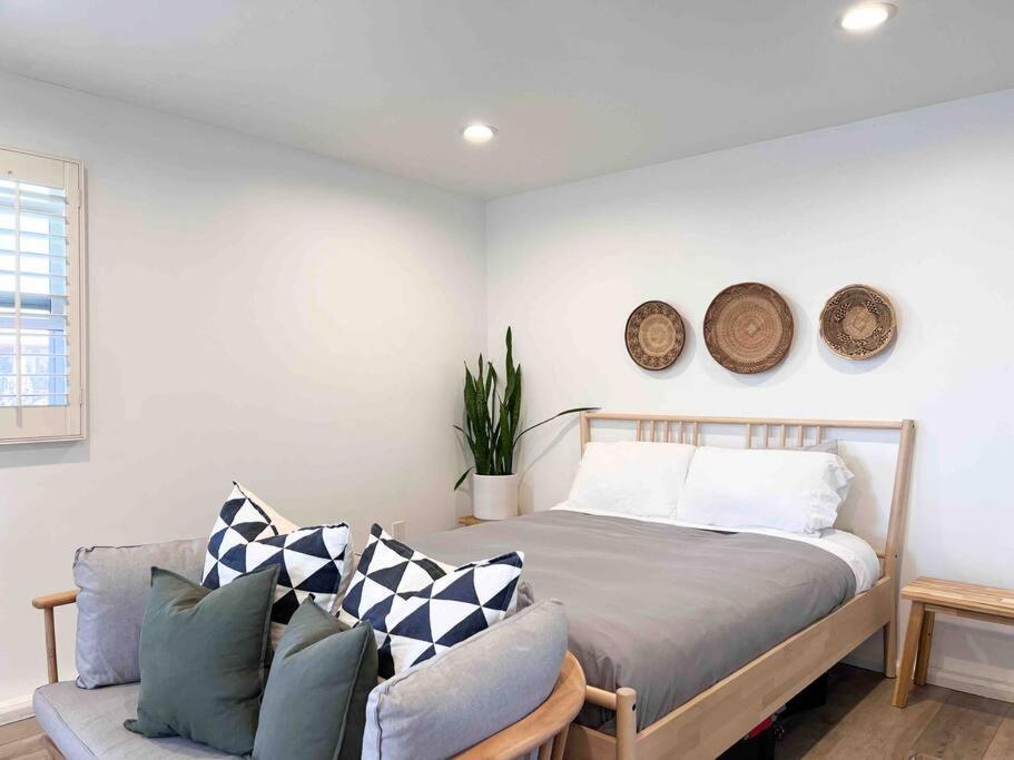 The Cozy Oasis - A Renovated And Modern Studio Near Lax + Sofi + Beaches + Freeway Lawndale Exterior foto